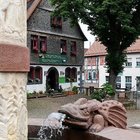 Готель Burgmannenhaus Steinau an der Strasse Екстер'єр фото