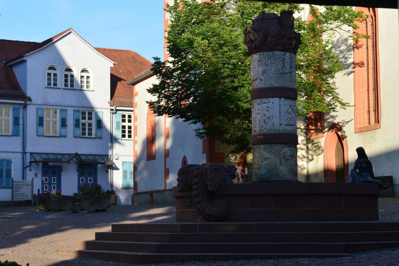 Готель Burgmannenhaus Steinau an der Strasse Екстер'єр фото