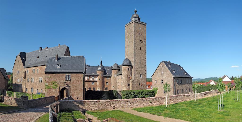 Готель Burgmannenhaus Steinau an der Strasse Екстер'єр фото