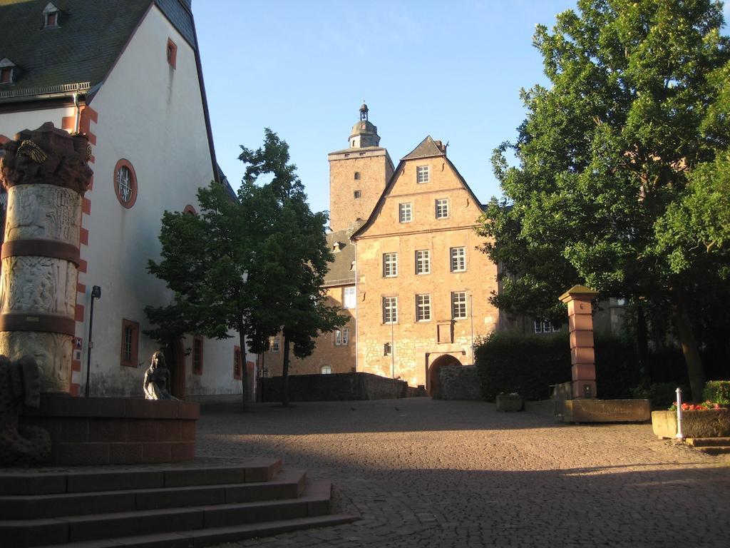 Готель Burgmannenhaus Steinau an der Strasse Екстер'єр фото
